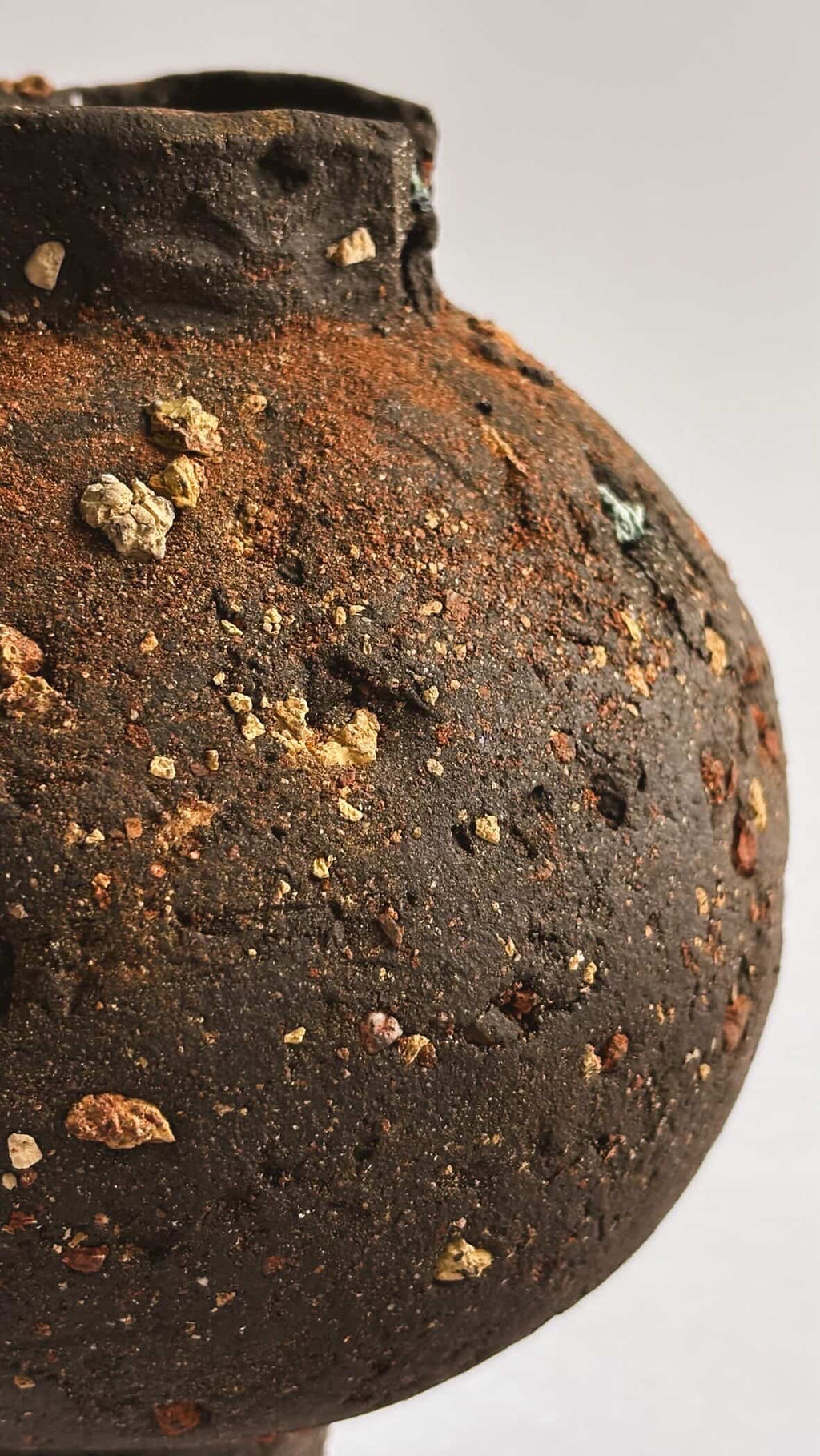 Rocky Moon Jar N.1