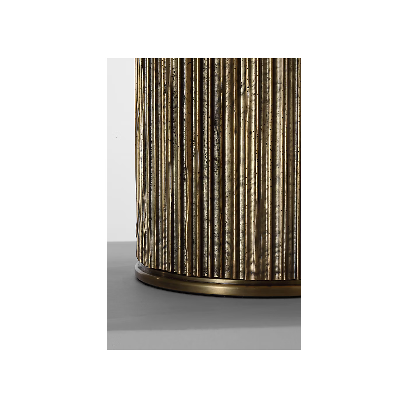 Fumar 18" Table Lamp